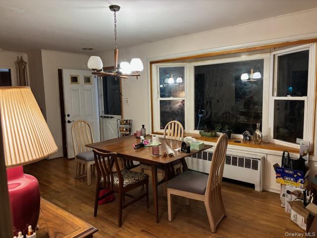 32 Copeland Place, Farmingdale, NY 11735