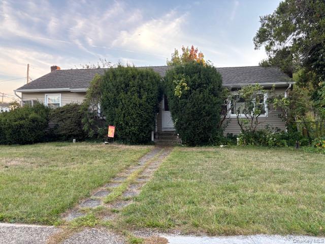 32 Copeland Place, Farmingdale, NY 11735