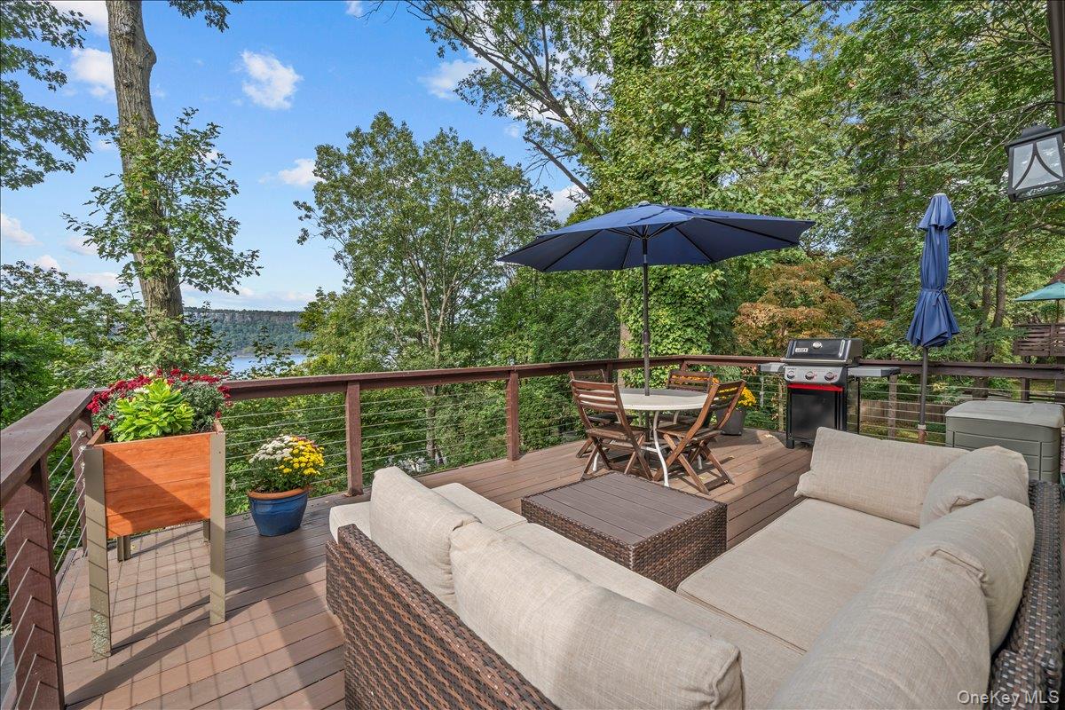 99 Pinecrest Parkway, Hastings-on-Hudson, NY 10706