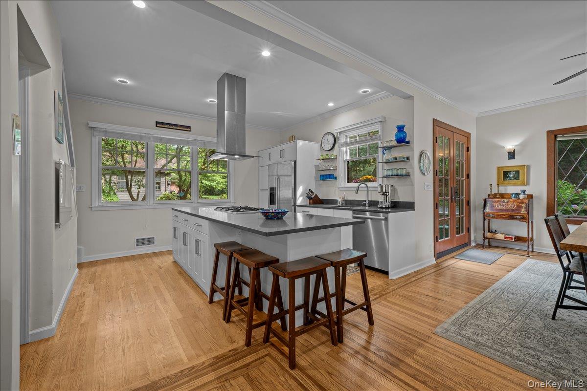 99 Pinecrest Parkway, Hastings-on-Hudson, NY 10706