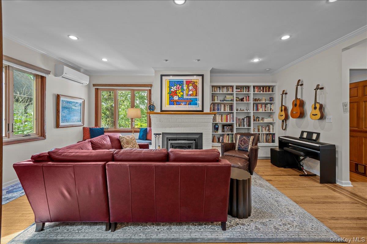 99 Pinecrest Parkway, Hastings-on-Hudson, NY 10706