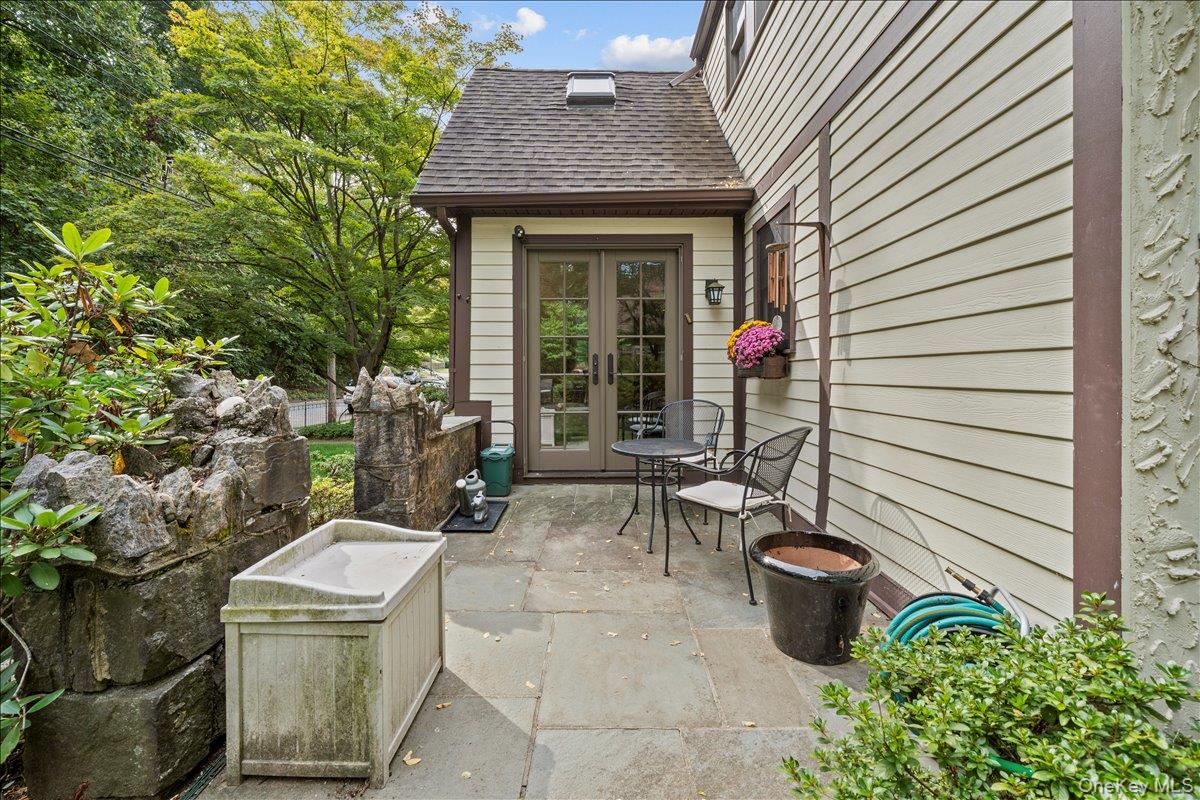 99 Pinecrest Parkway, Hastings-on-Hudson, NY 10706