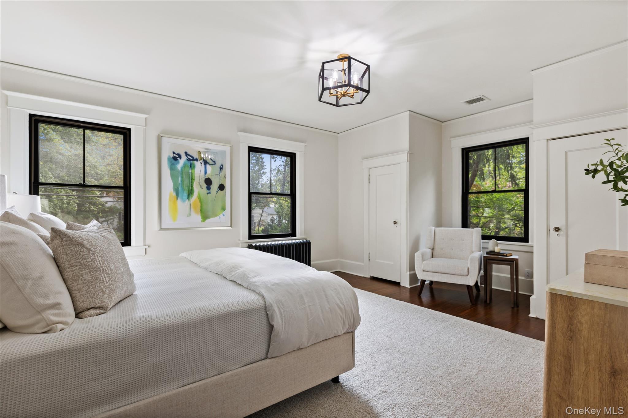 1064 Dobbs Ferry Road, White Plains, NY 10607