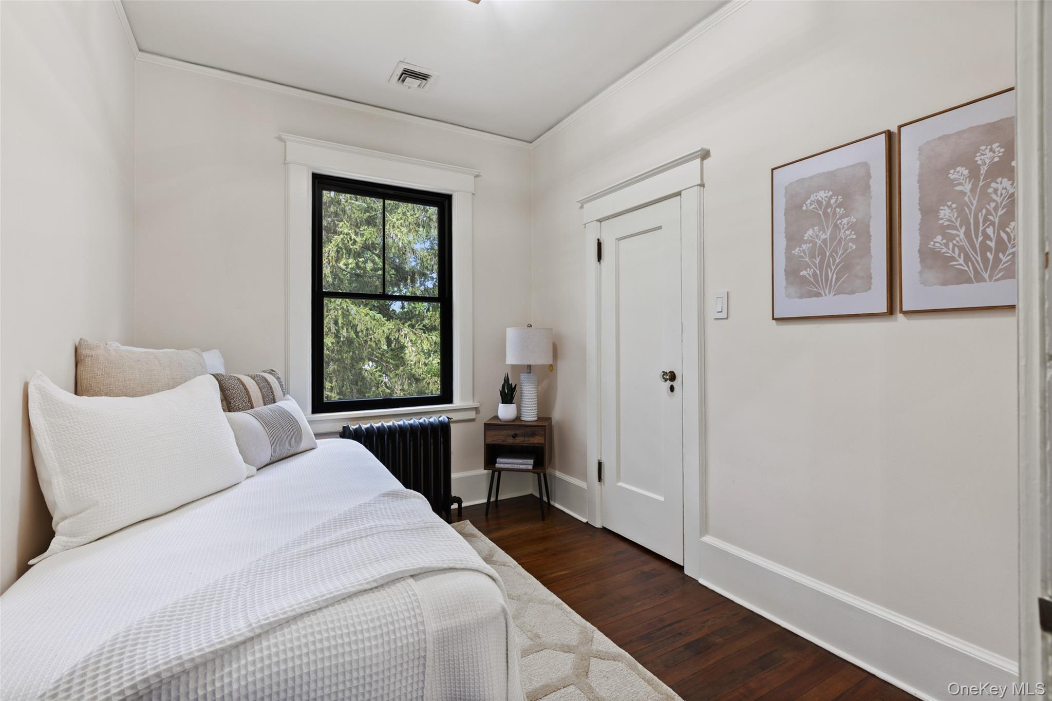 1064 Dobbs Ferry Road, White Plains, NY 10607