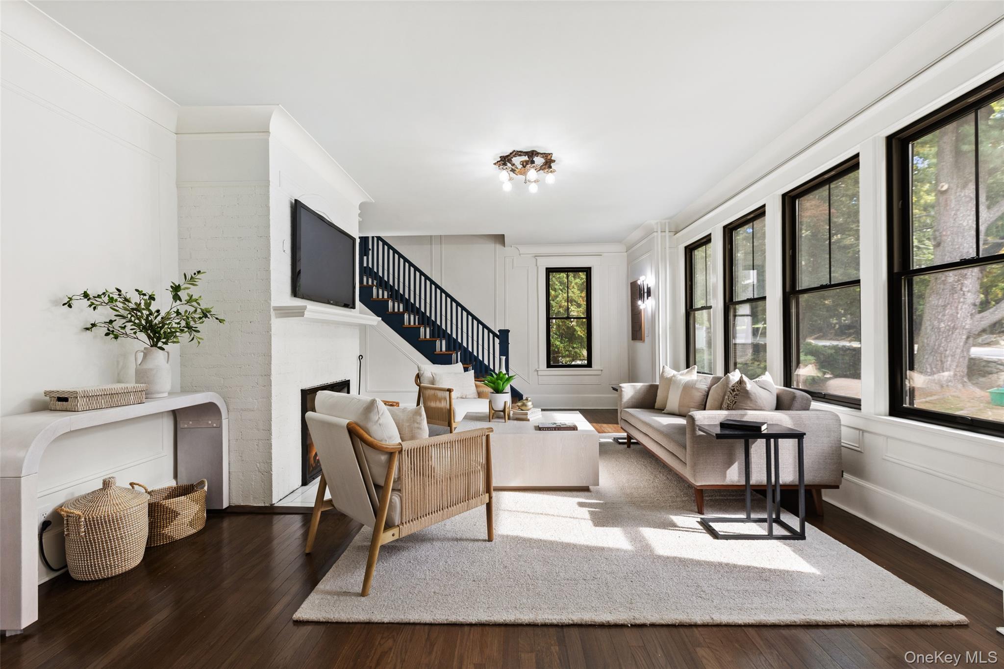 1064 Dobbs Ferry Road, White Plains, NY 10607