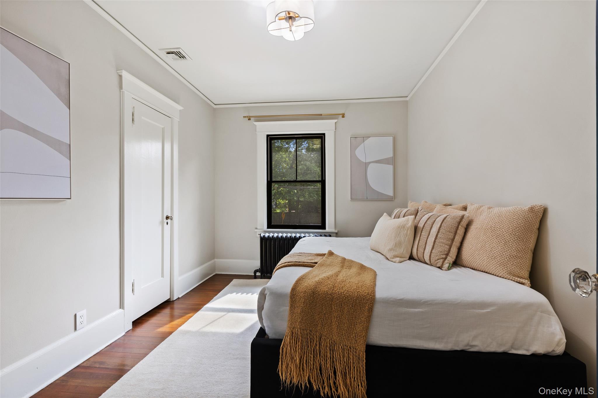 1064 Dobbs Ferry Road, White Plains, NY 10607