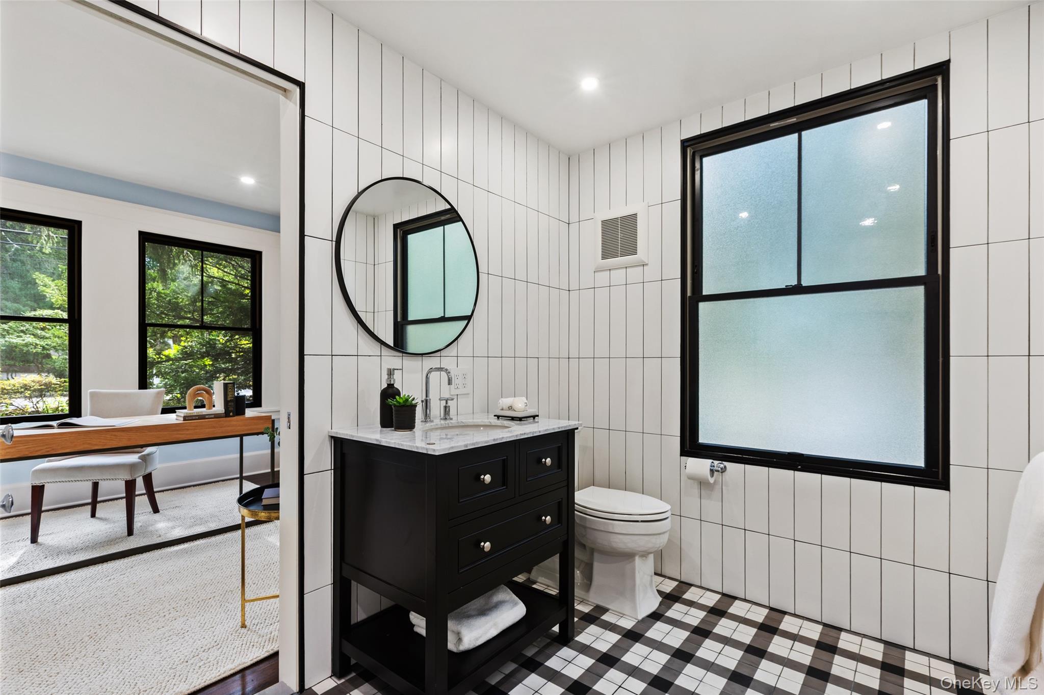 1064 Dobbs Ferry Road, White Plains, NY 10607