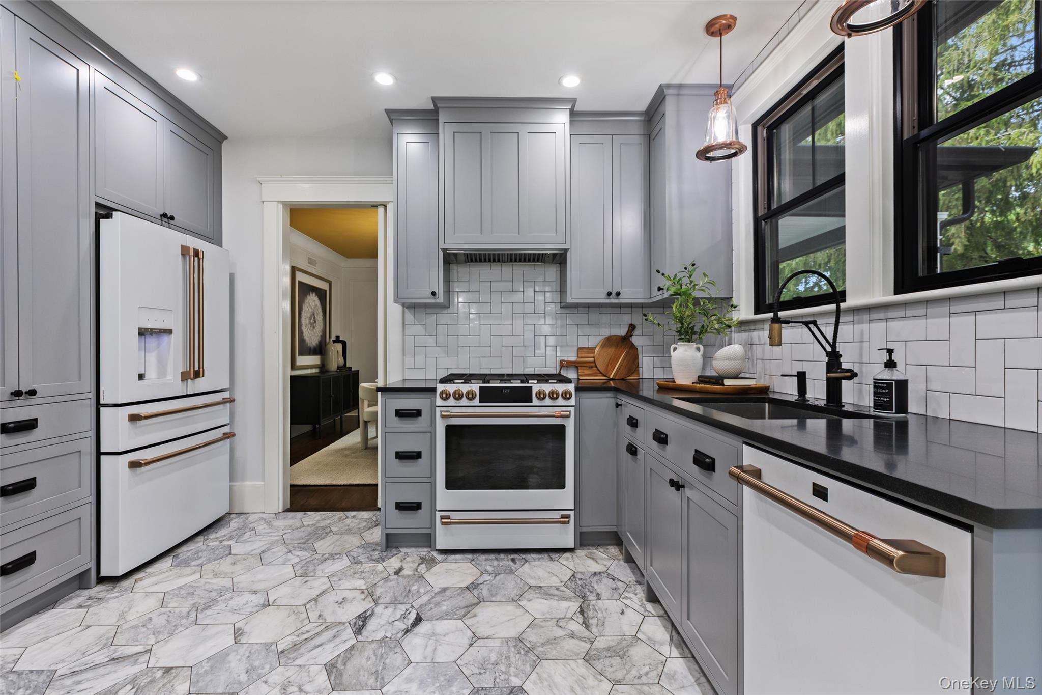 1064 Dobbs Ferry Road, White Plains, NY 10607