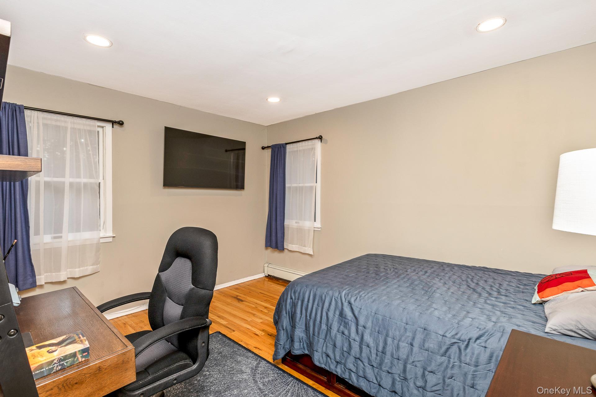 44 Twixt Hills Road, Saint James, NY 11780