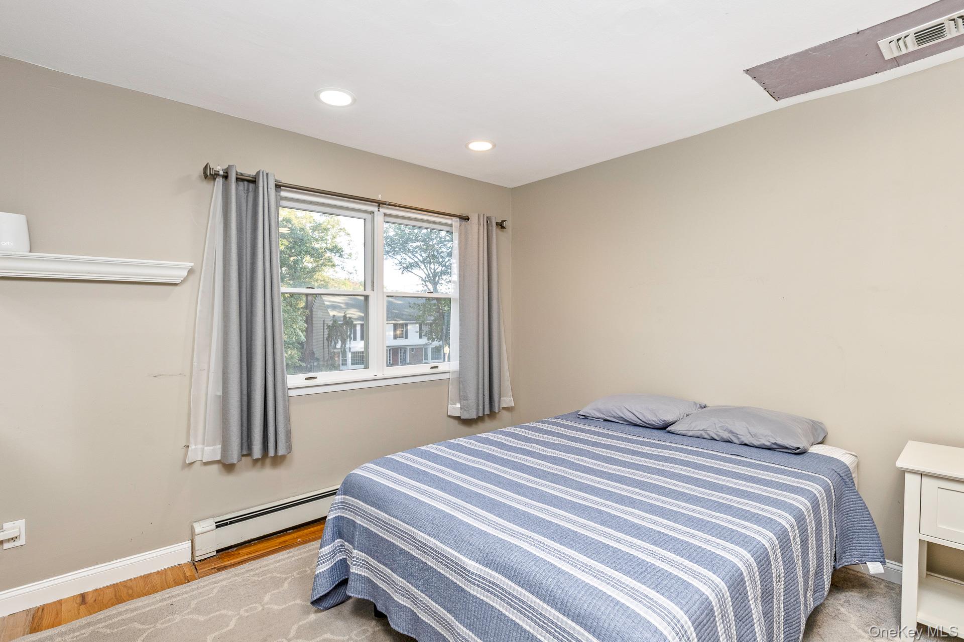 44 Twixt Hills Road, Saint James, NY 11780