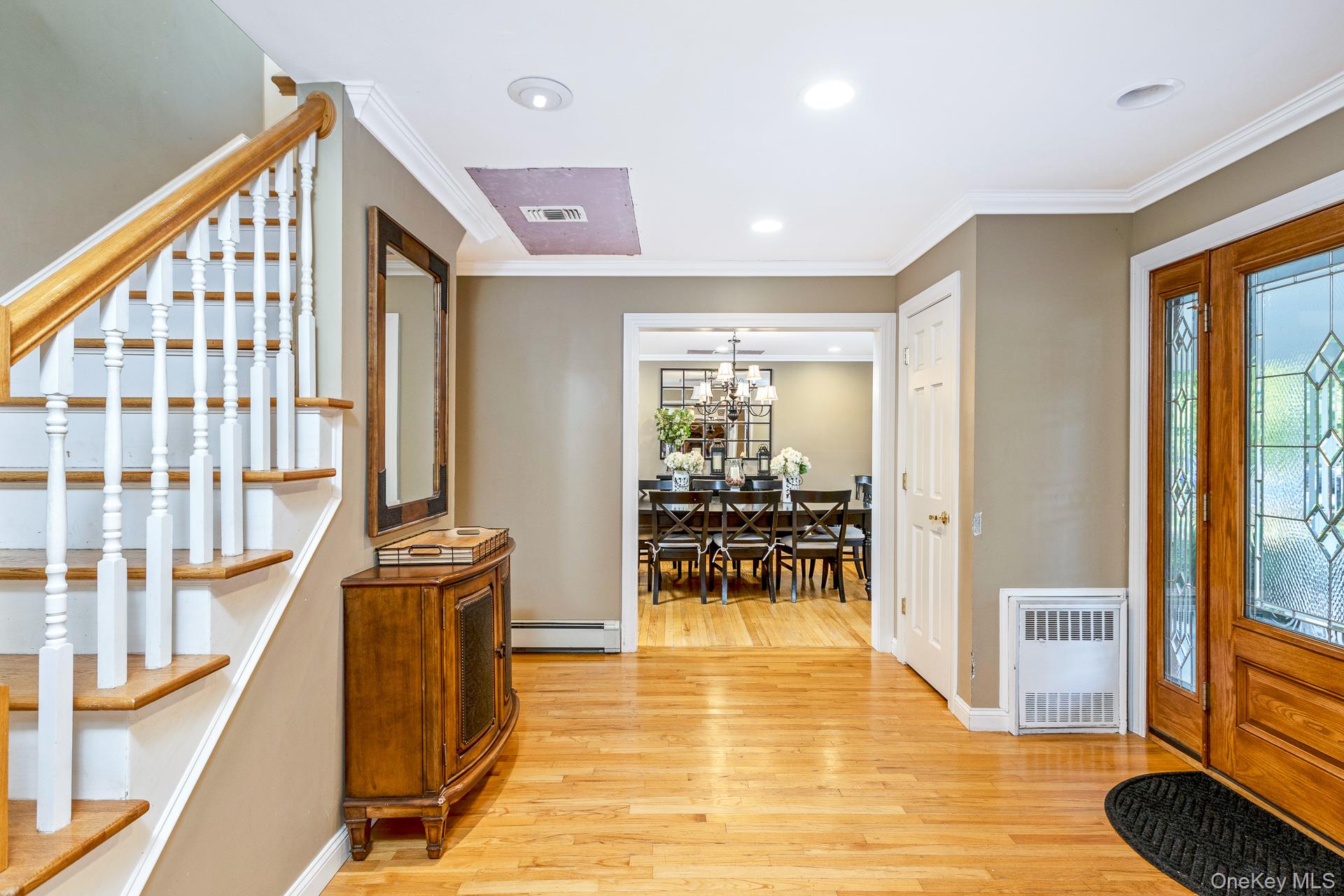 44 Twixt Hills Road, Saint James, NY 11780