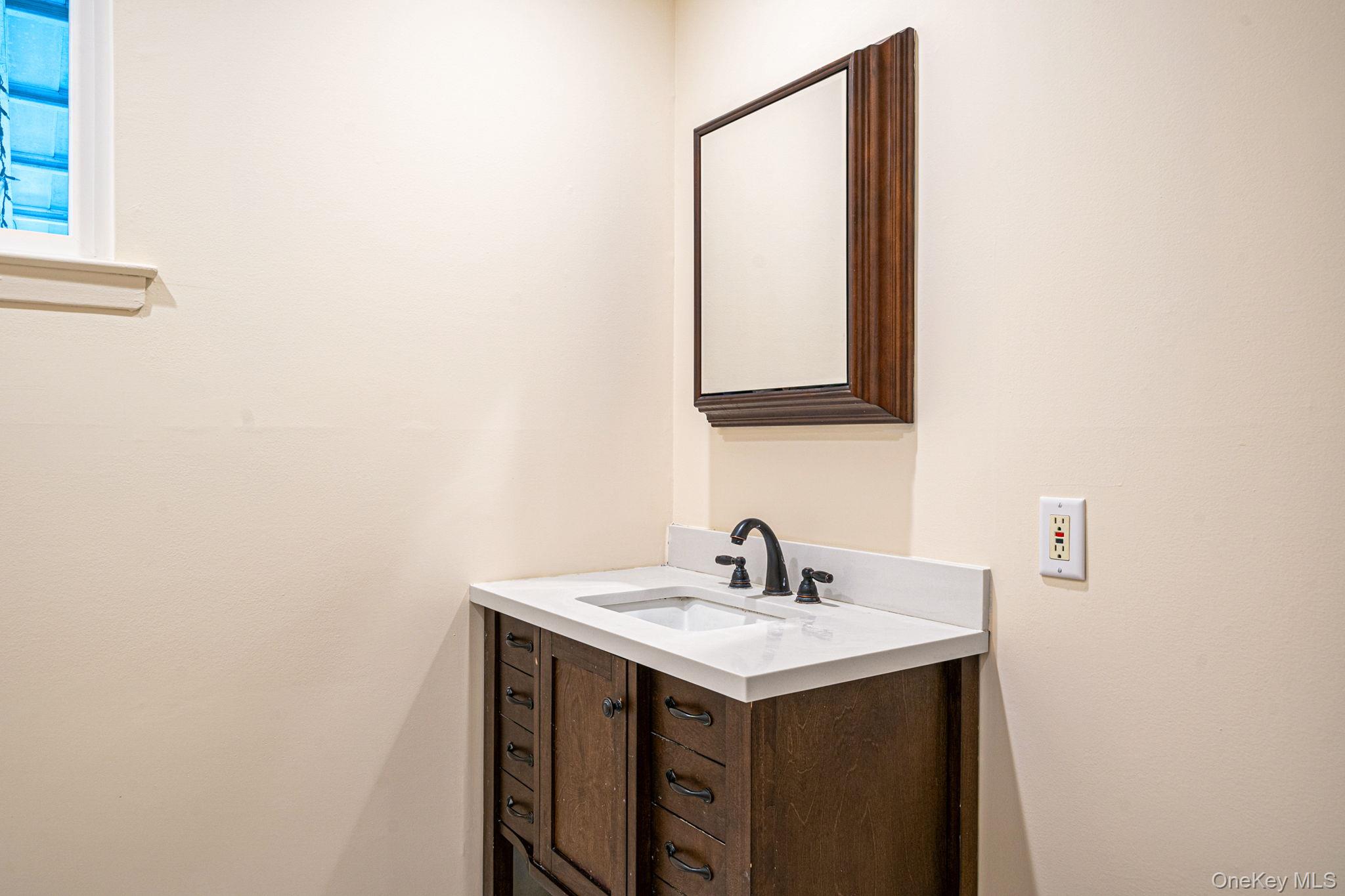 64 Ridgedale Avenue, Farmingville, NY 11738