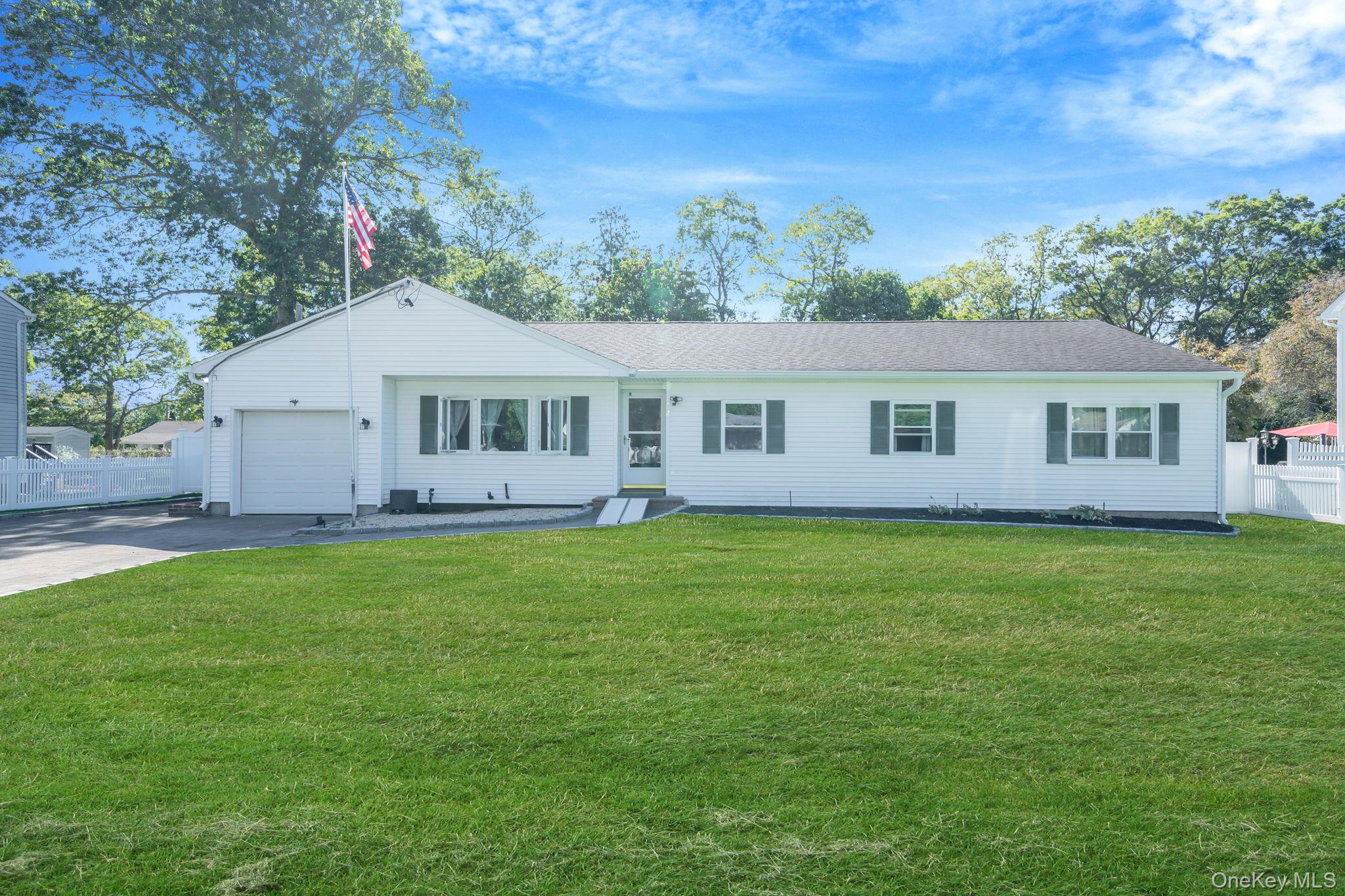 64 Ridgedale Avenue, Farmingville, NY 11738