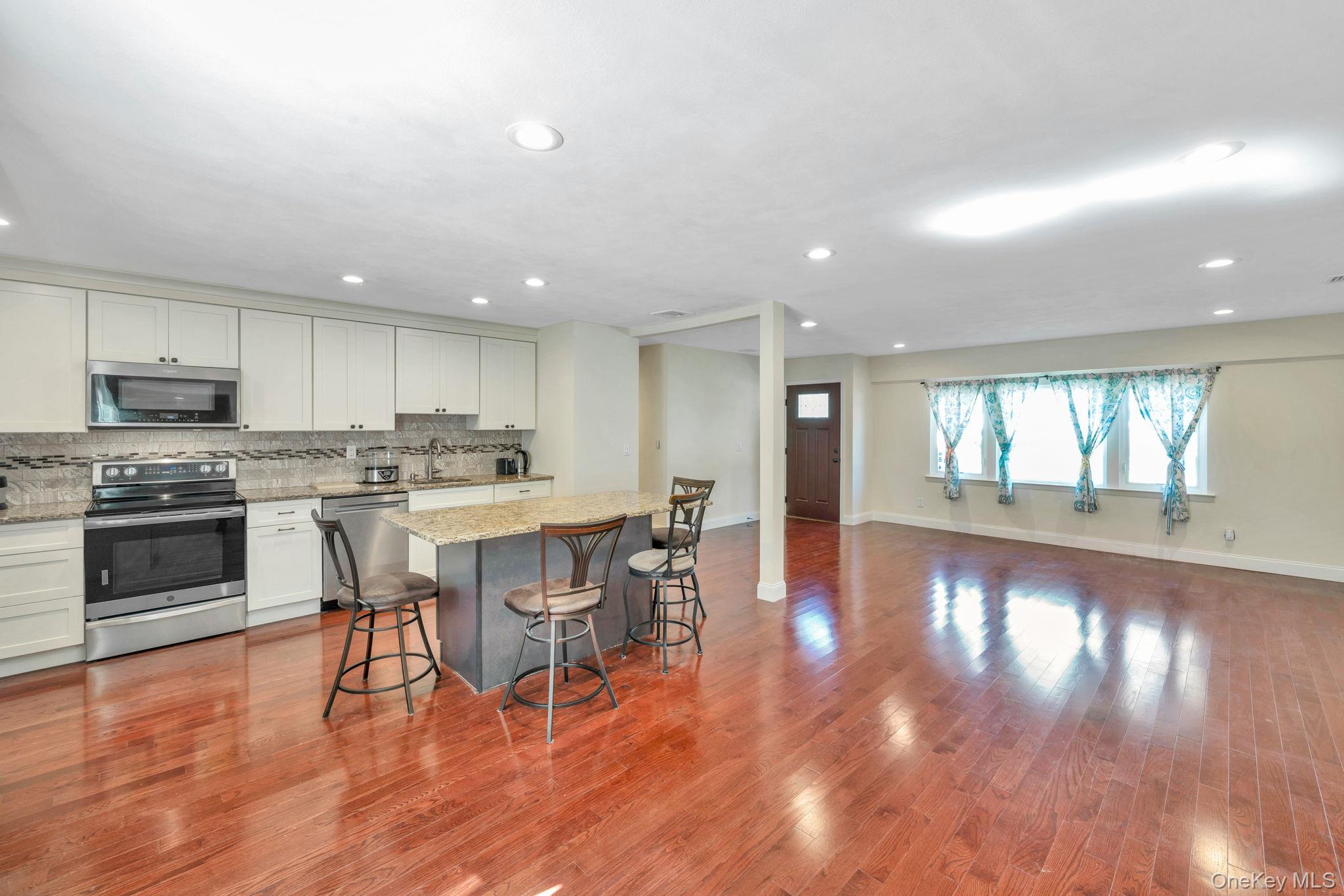 64 Ridgedale Avenue, Farmingville, NY 11738