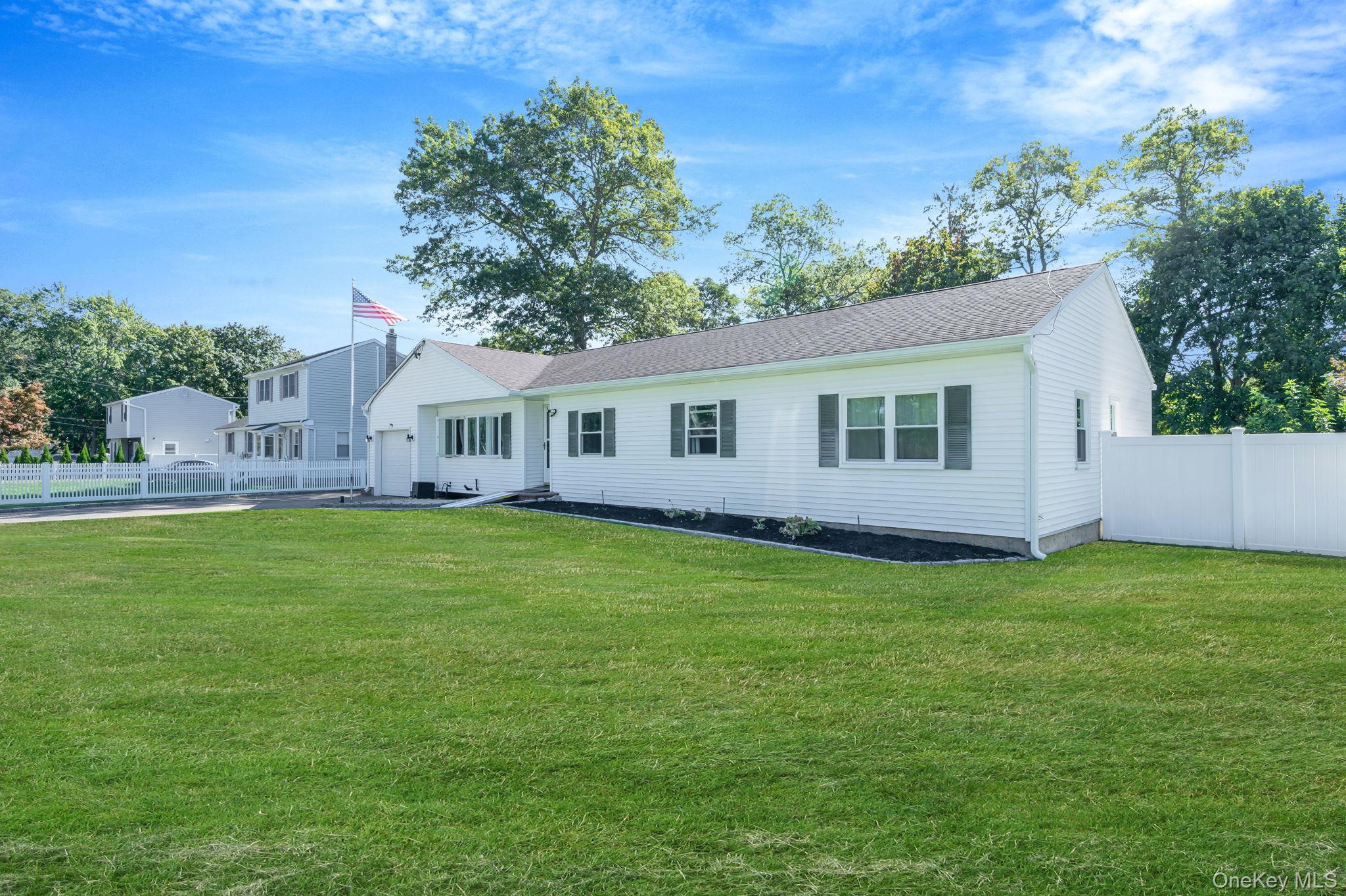 64 Ridgedale Avenue, Farmingville, NY 11738