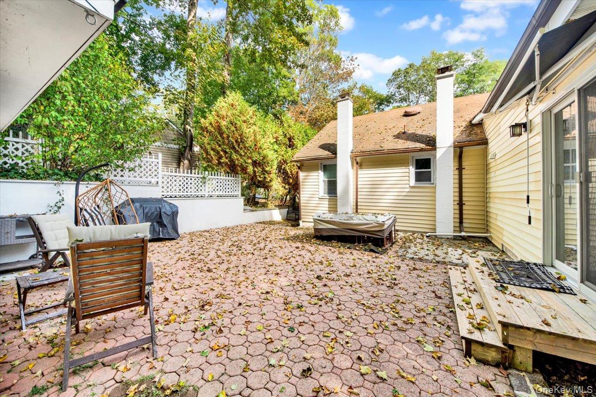 13 Sunset Hill Road, Putnam Valley, NY 10579