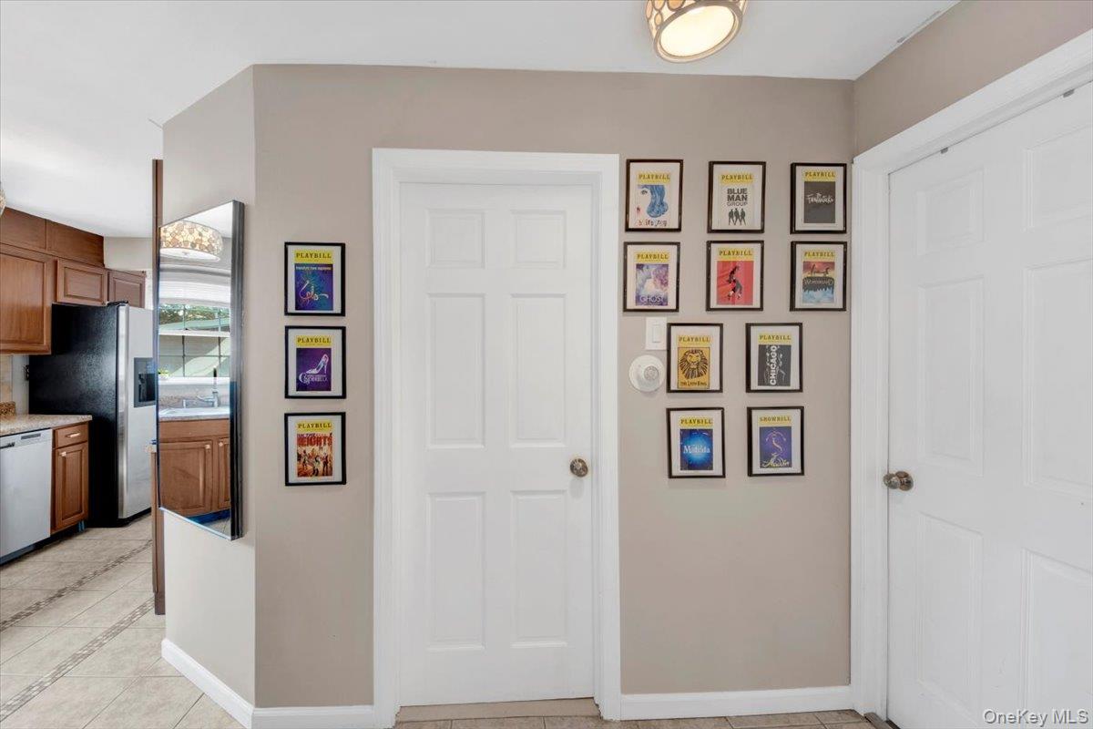 13 Sunset Hill Road, Putnam Valley, NY 10579