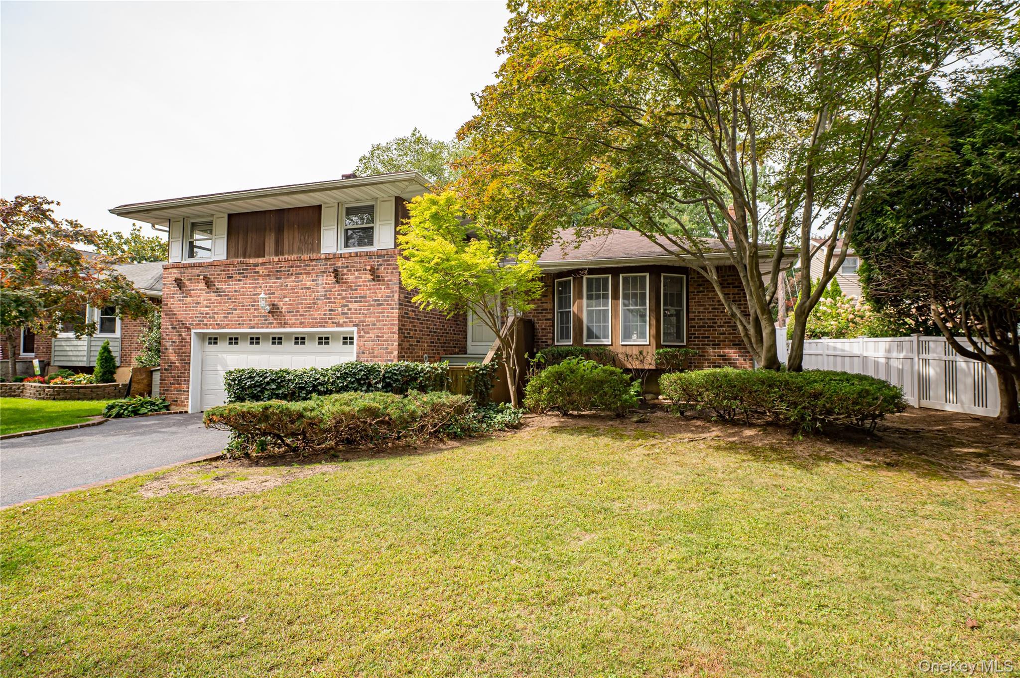 1872 Park Drive, Seaford, NY 11783