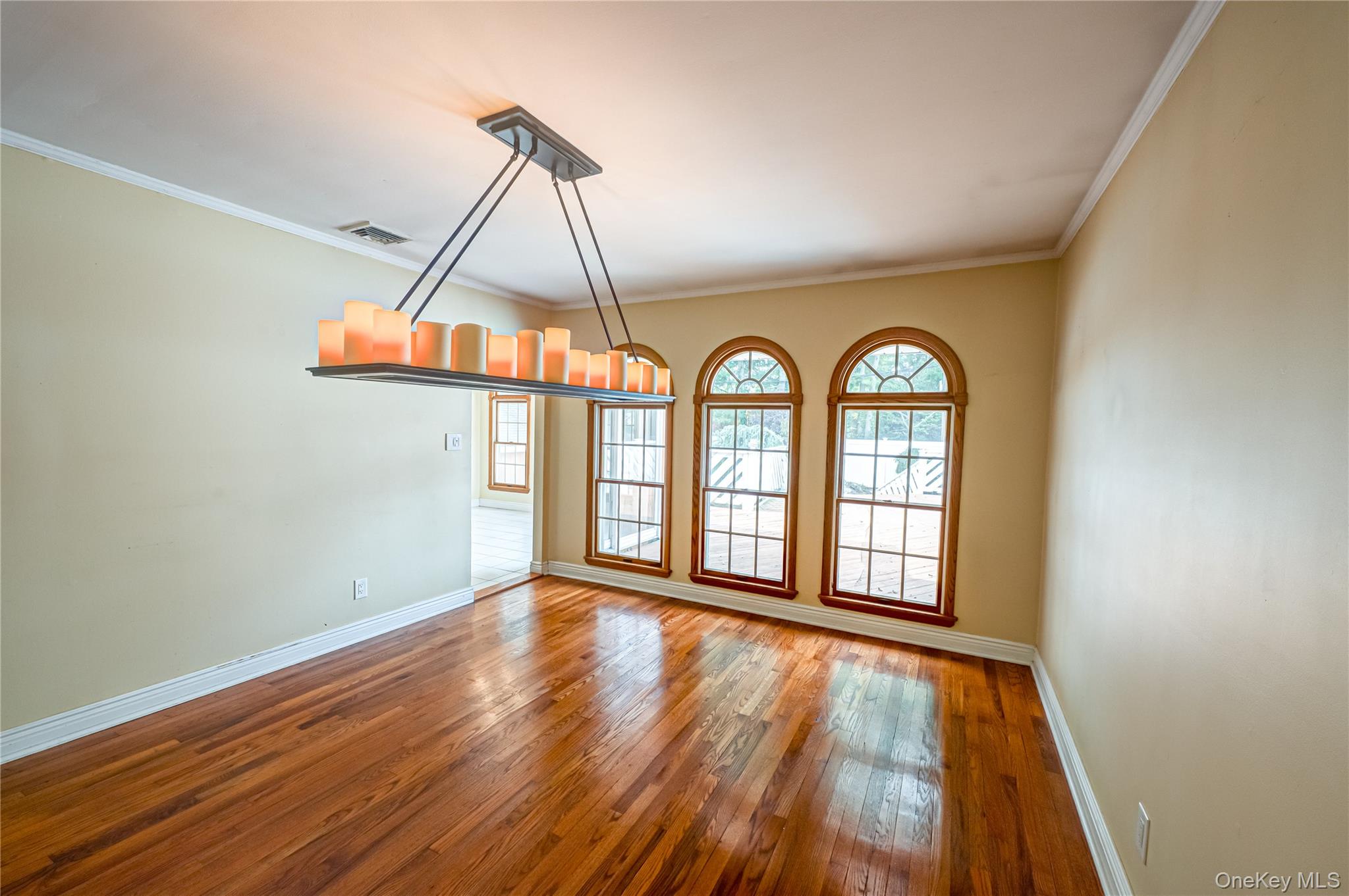 1872 Park Drive, Seaford, NY 11783