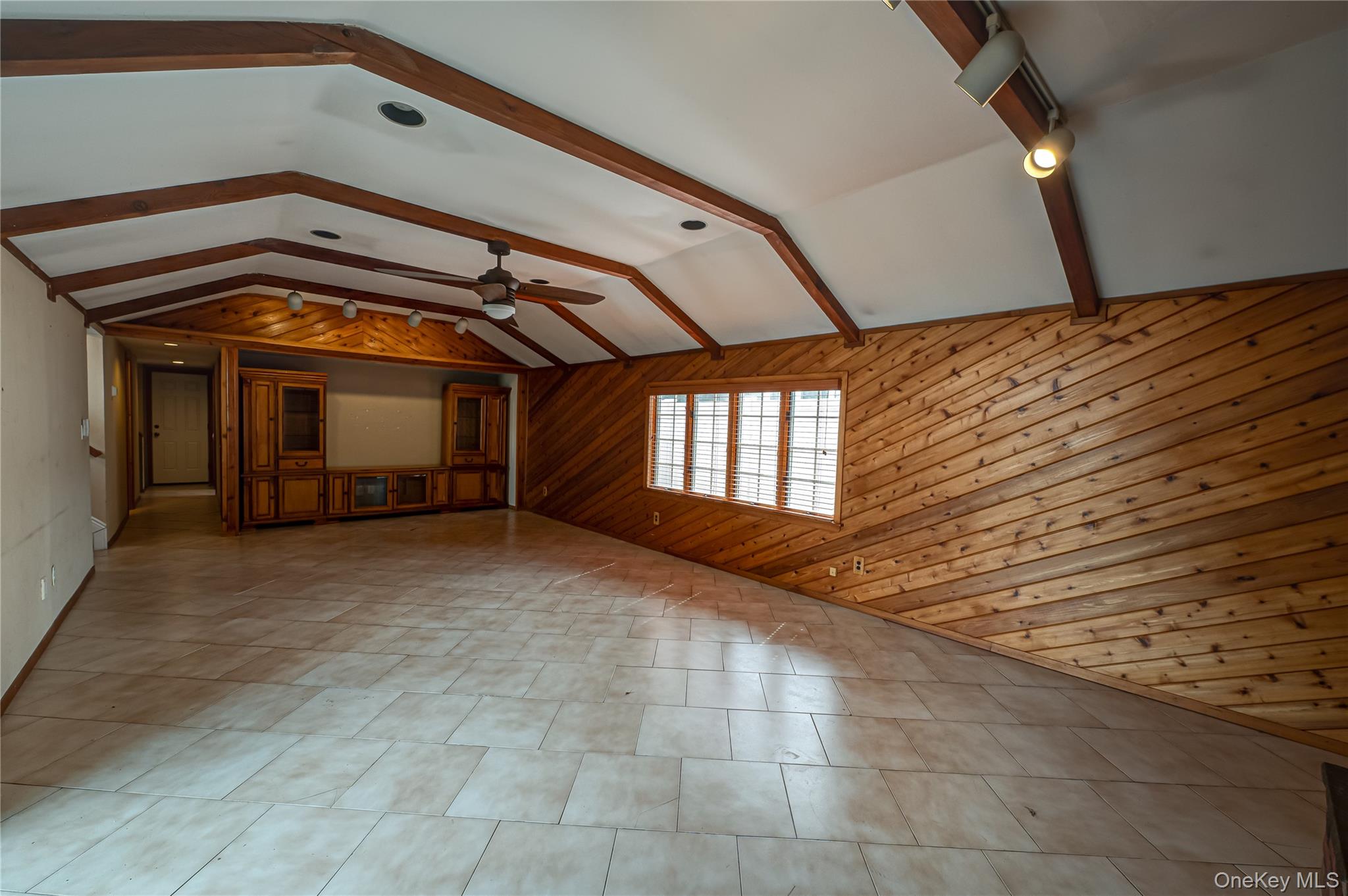 1872 Park Drive, Seaford, NY 11783