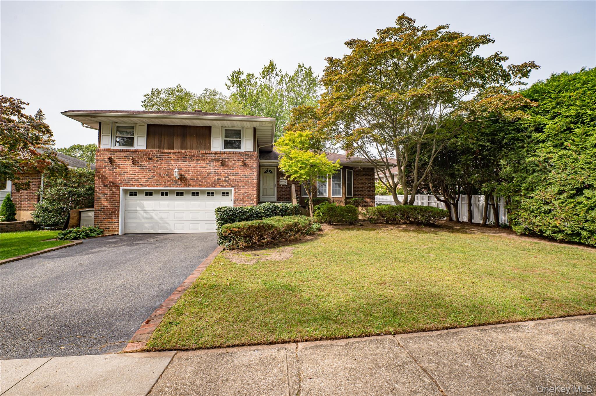 1872 Park Drive, Seaford, NY 11783