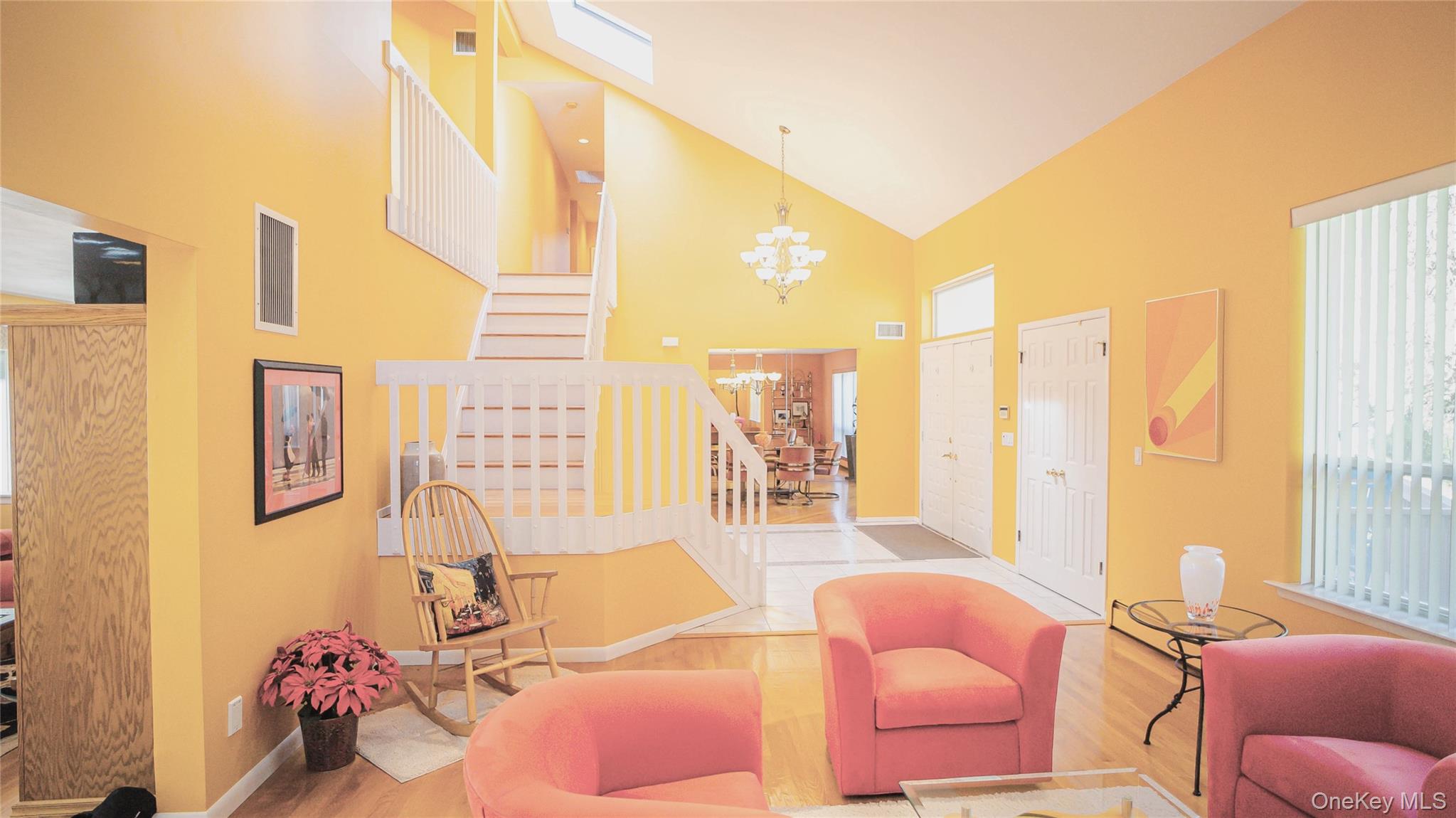 62 Burton Lane, Commack, NY 11725