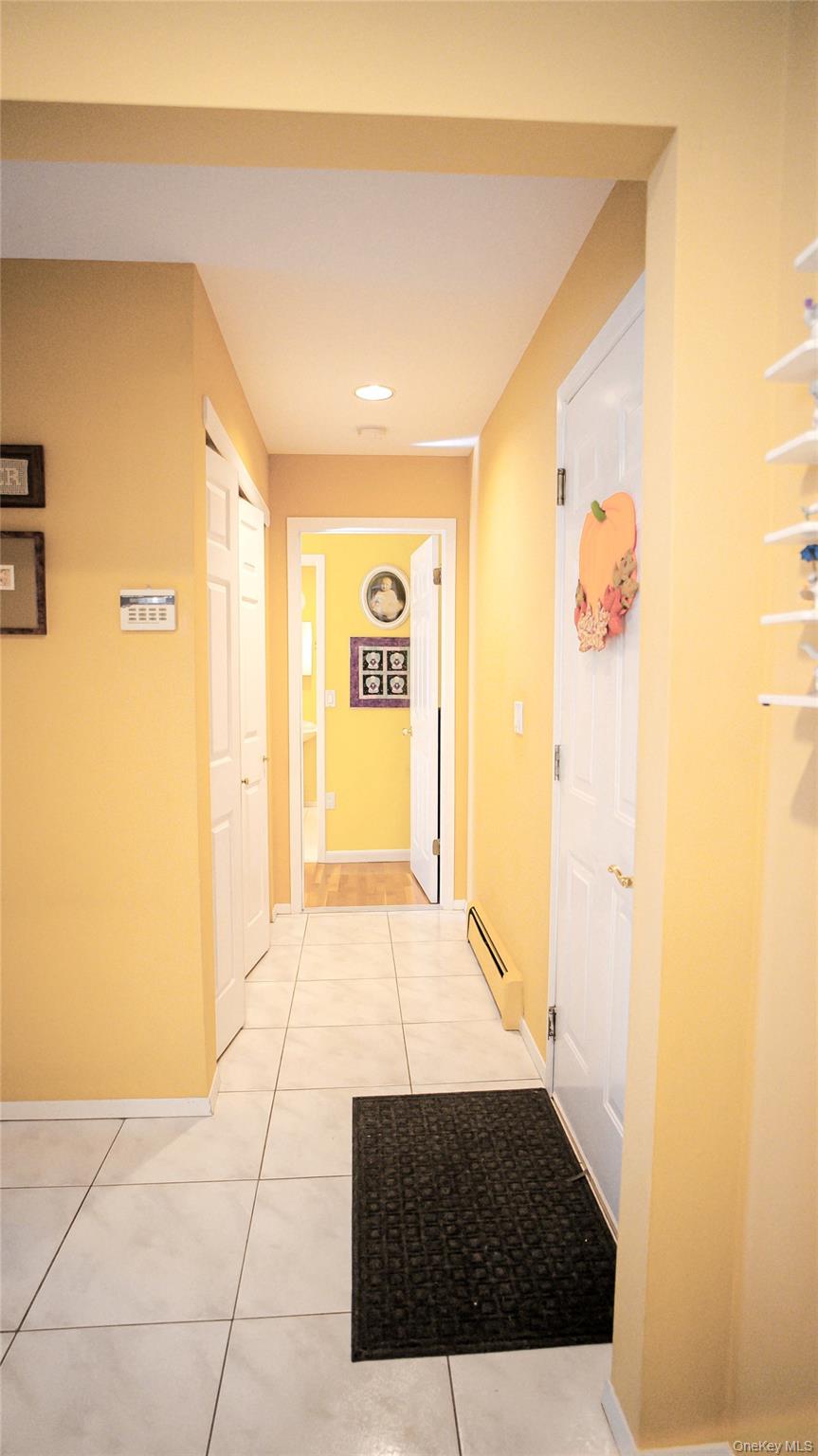 62 Burton Lane, Commack, NY 11725