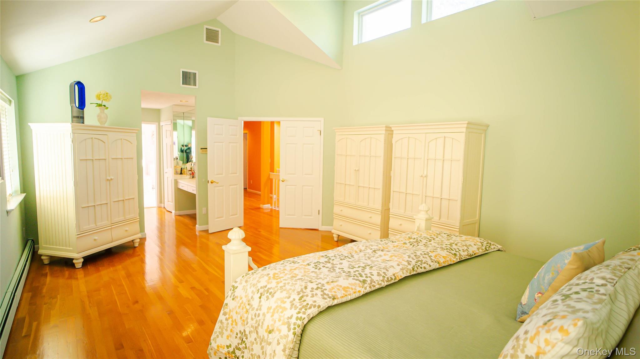 62 Burton Lane, Commack, NY 11725