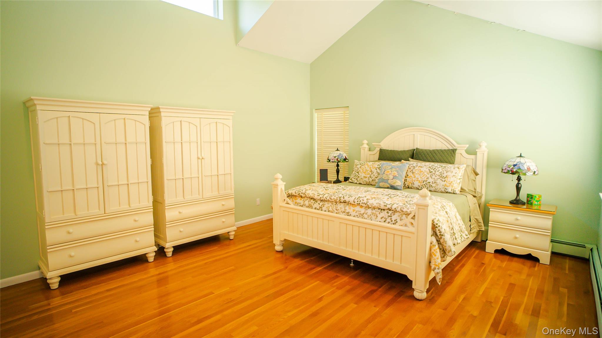 62 Burton Lane, Commack, NY 11725