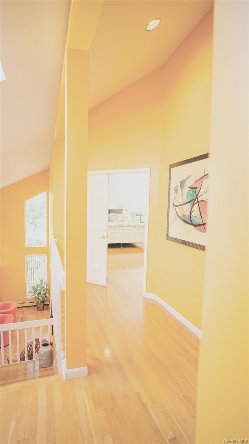 62 Burton Lane, Commack, NY 11725