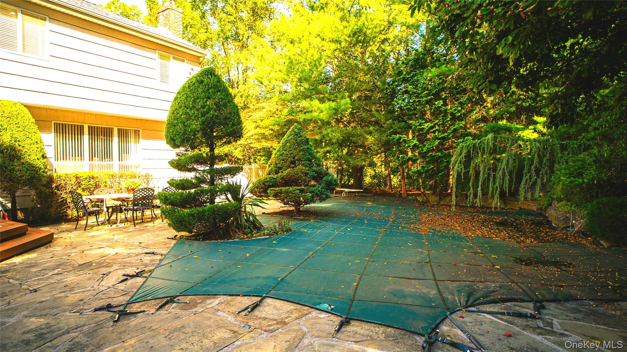 62 Burton Lane, Commack, NY 11725