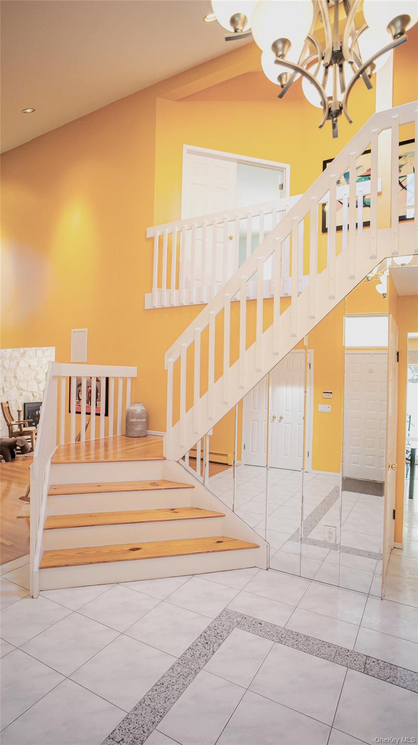 62 Burton Lane, Commack, NY 11725