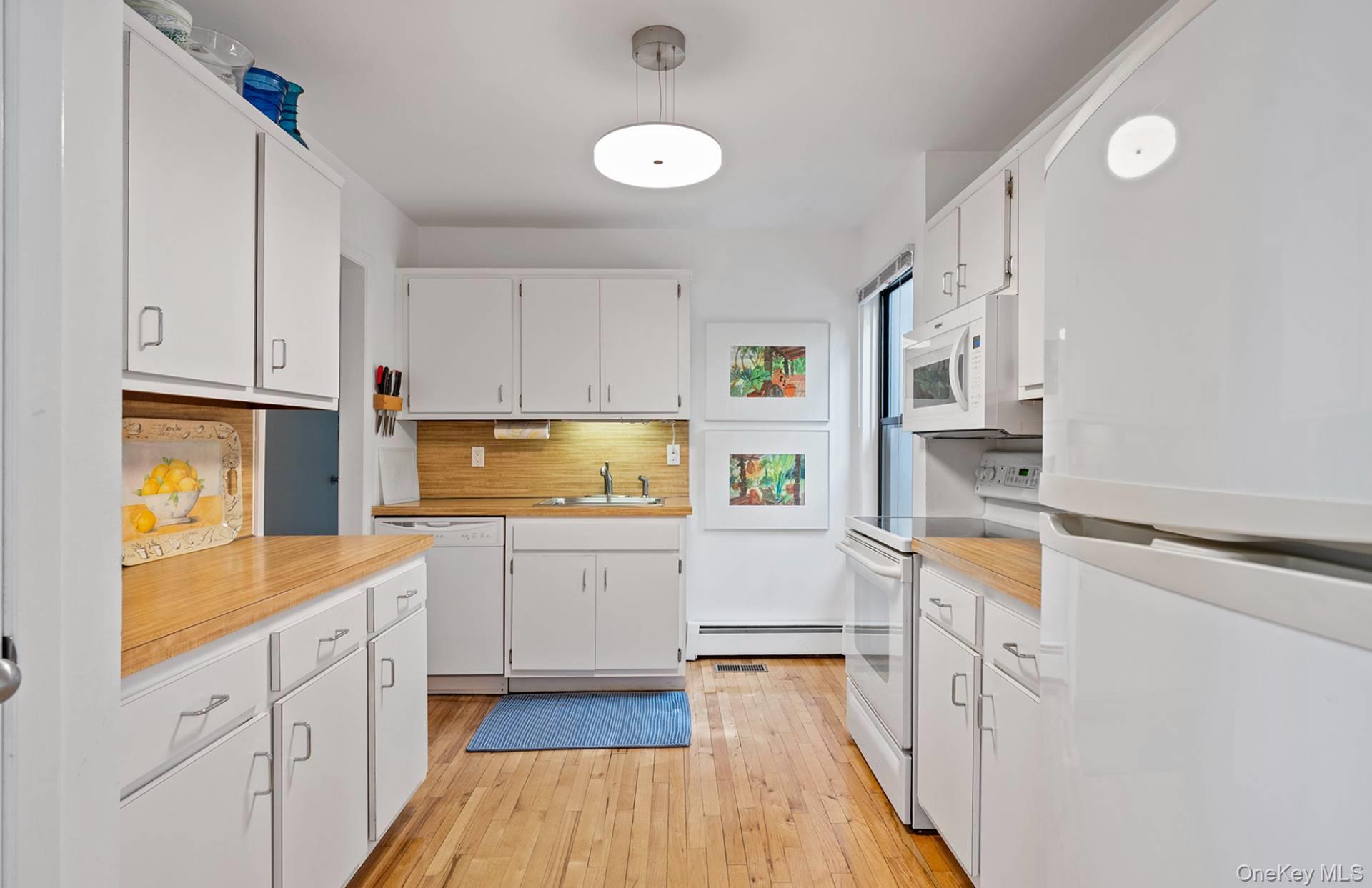 12 Todd Drive, East Hampton, NY 11937