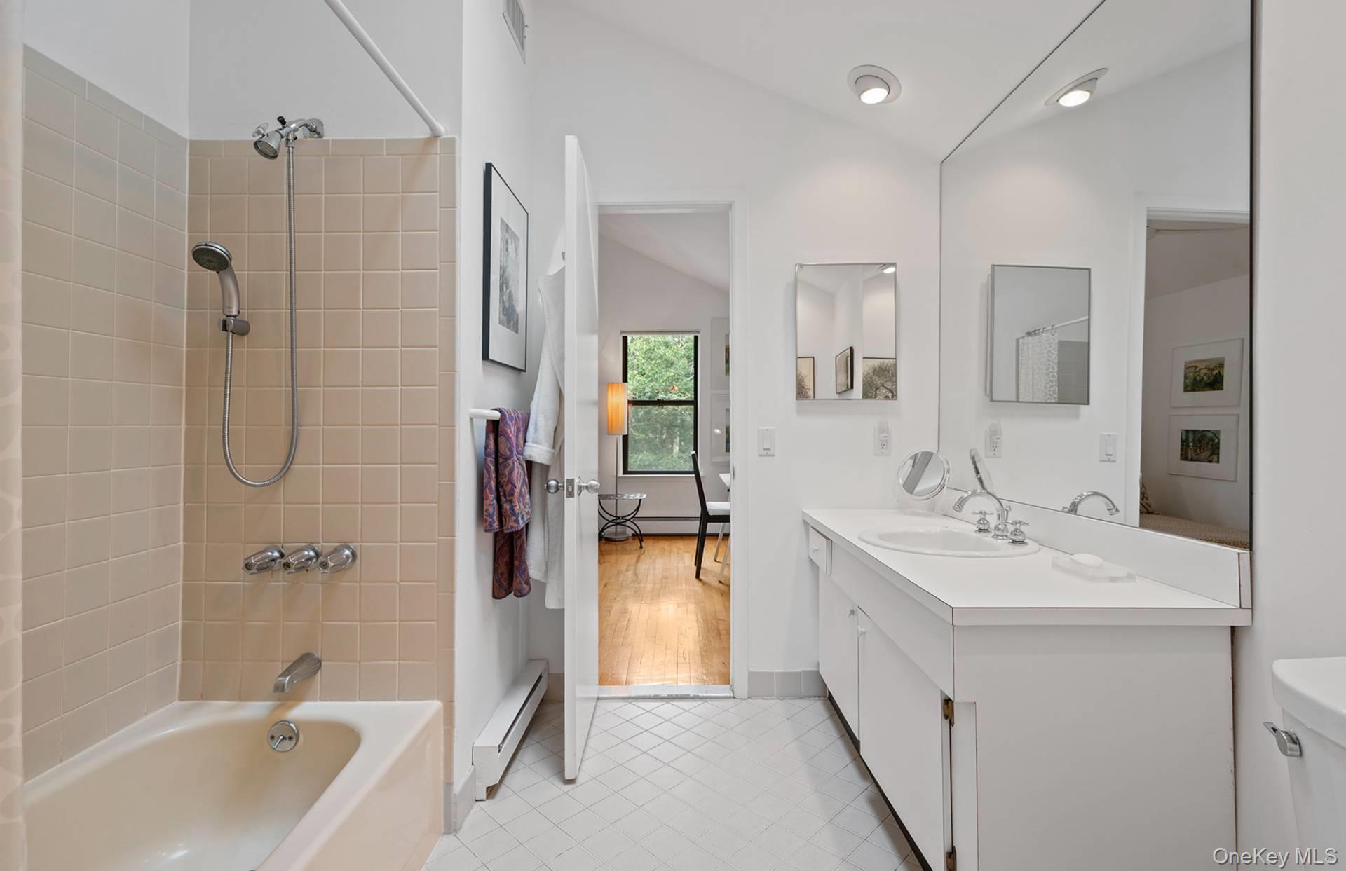 12 Todd Drive, East Hampton, NY 11937