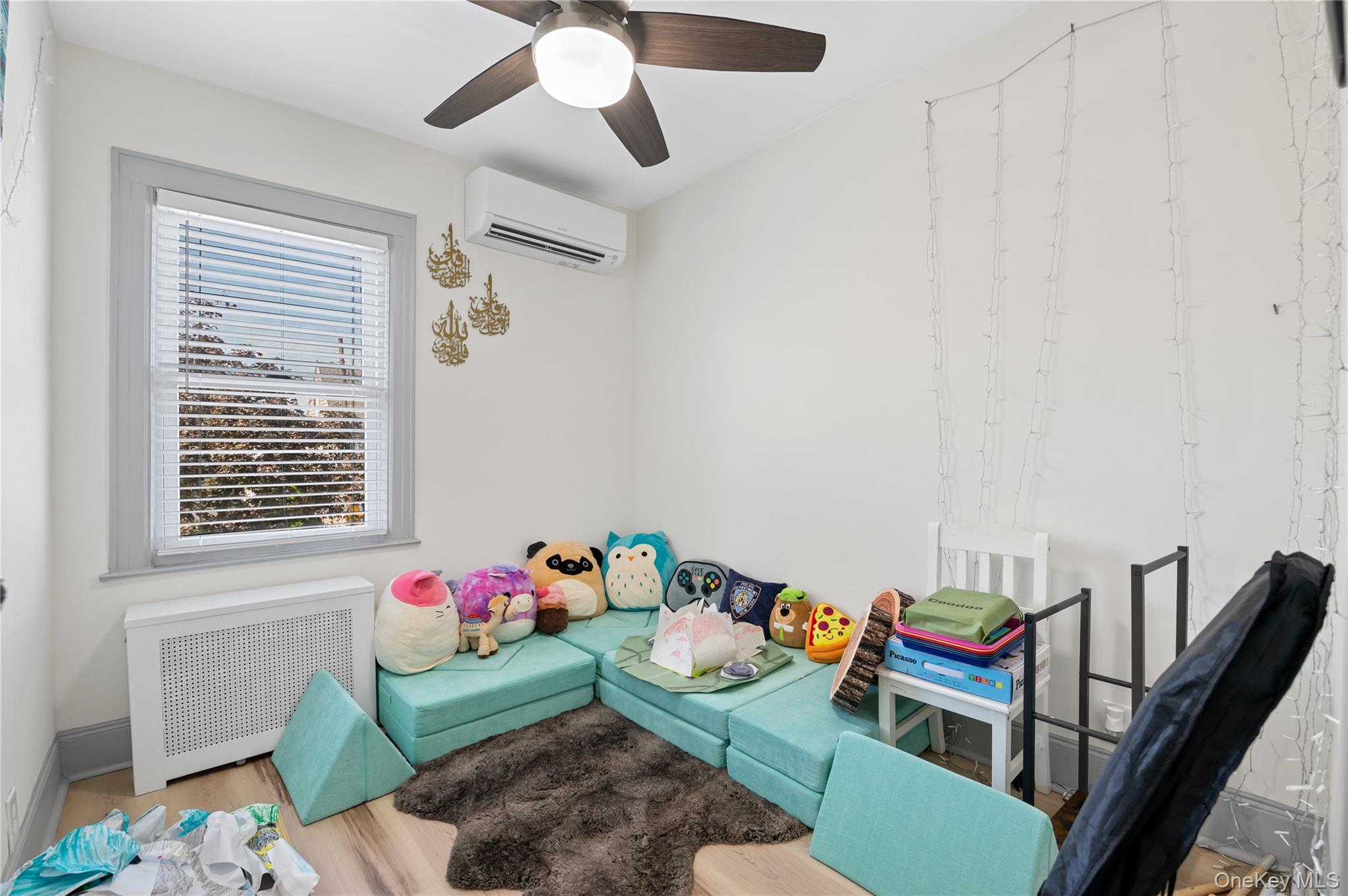 408 Wellington Road, Mineola, NY 11501