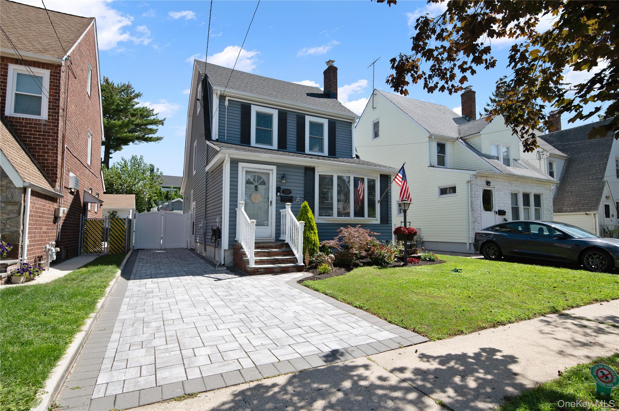 408 Wellington Road, Mineola, NY 11501