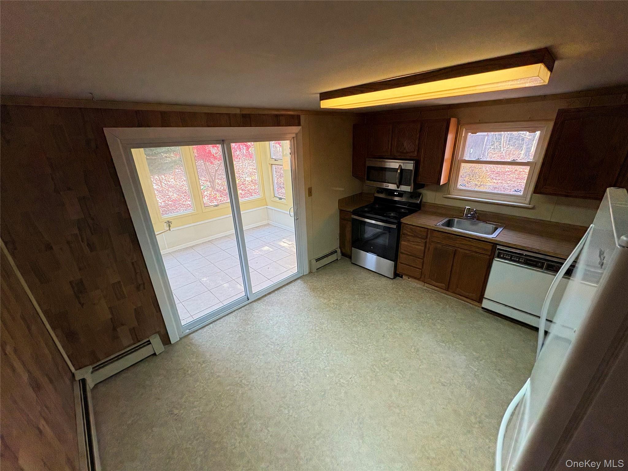 192 Woodland Drive, East Islip, NY 11730