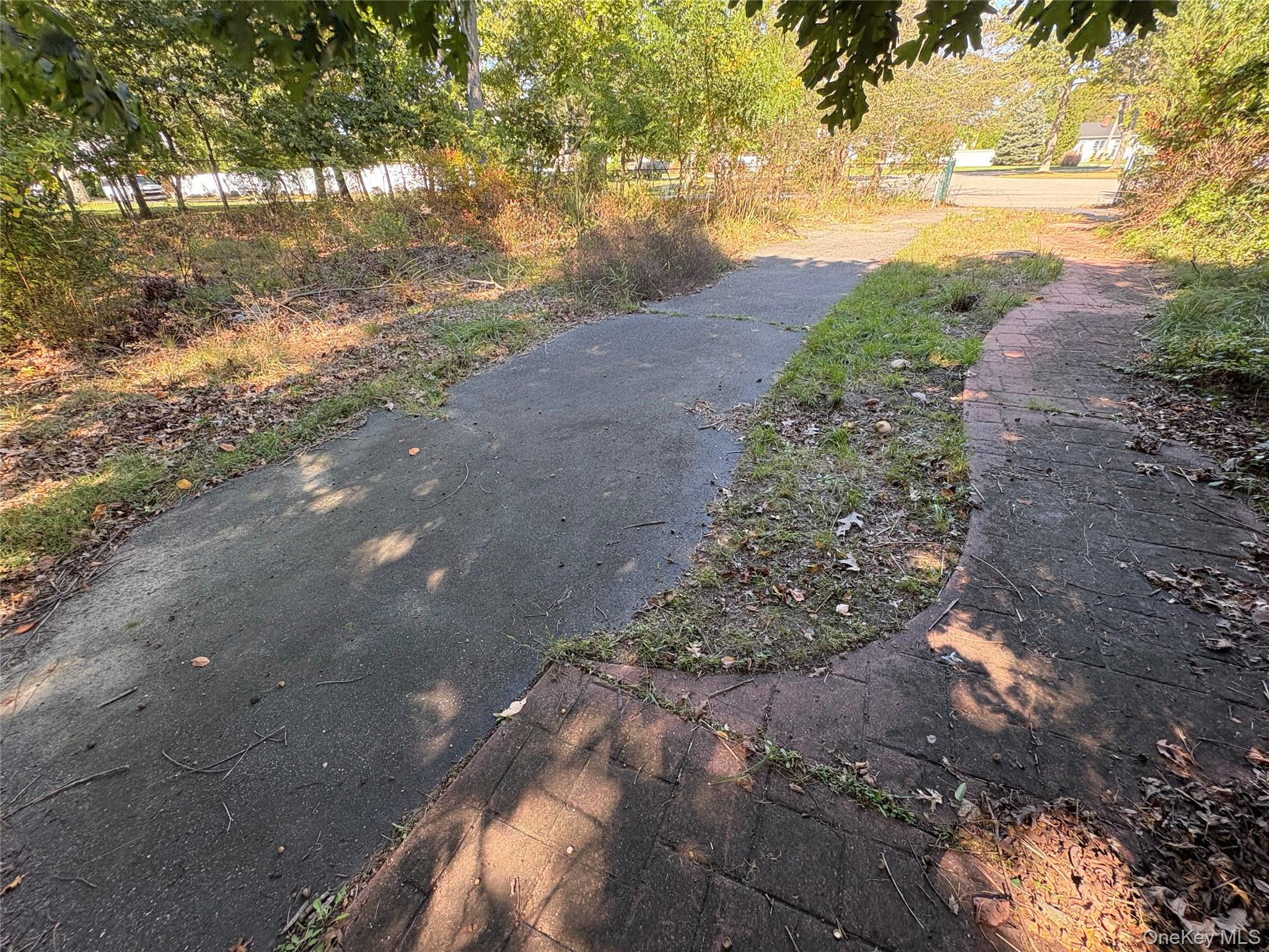 192 Woodland Drive, East Islip, NY 11730