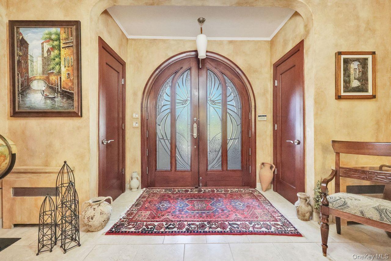 101 Harold Road, Woodmere, NY 11598