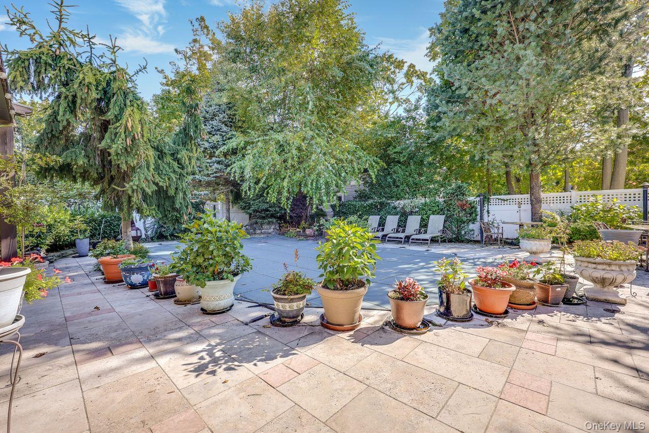 101 Harold Road, Woodmere, NY 11598