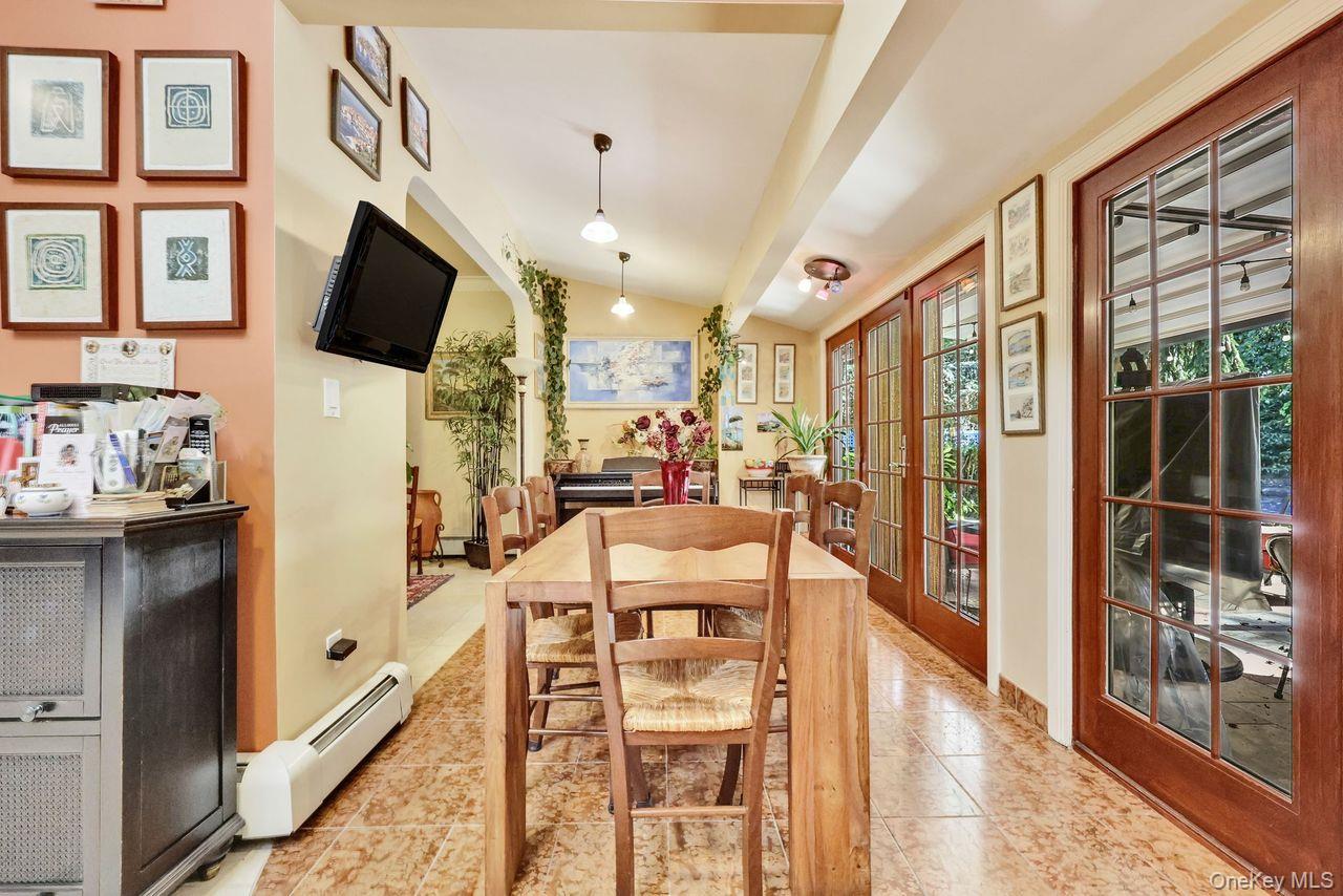 101 Harold Road, Woodmere, NY 11598