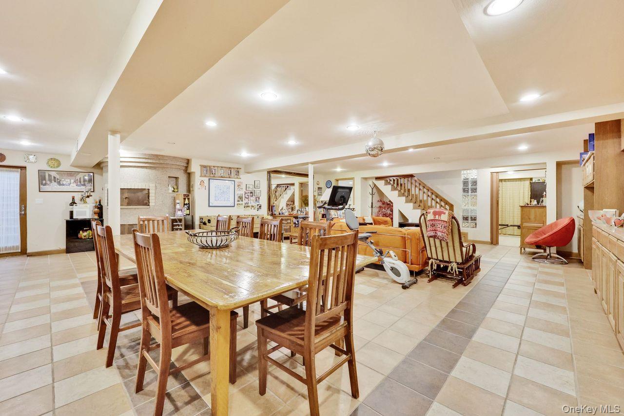 101 Harold Road, Woodmere, NY 11598