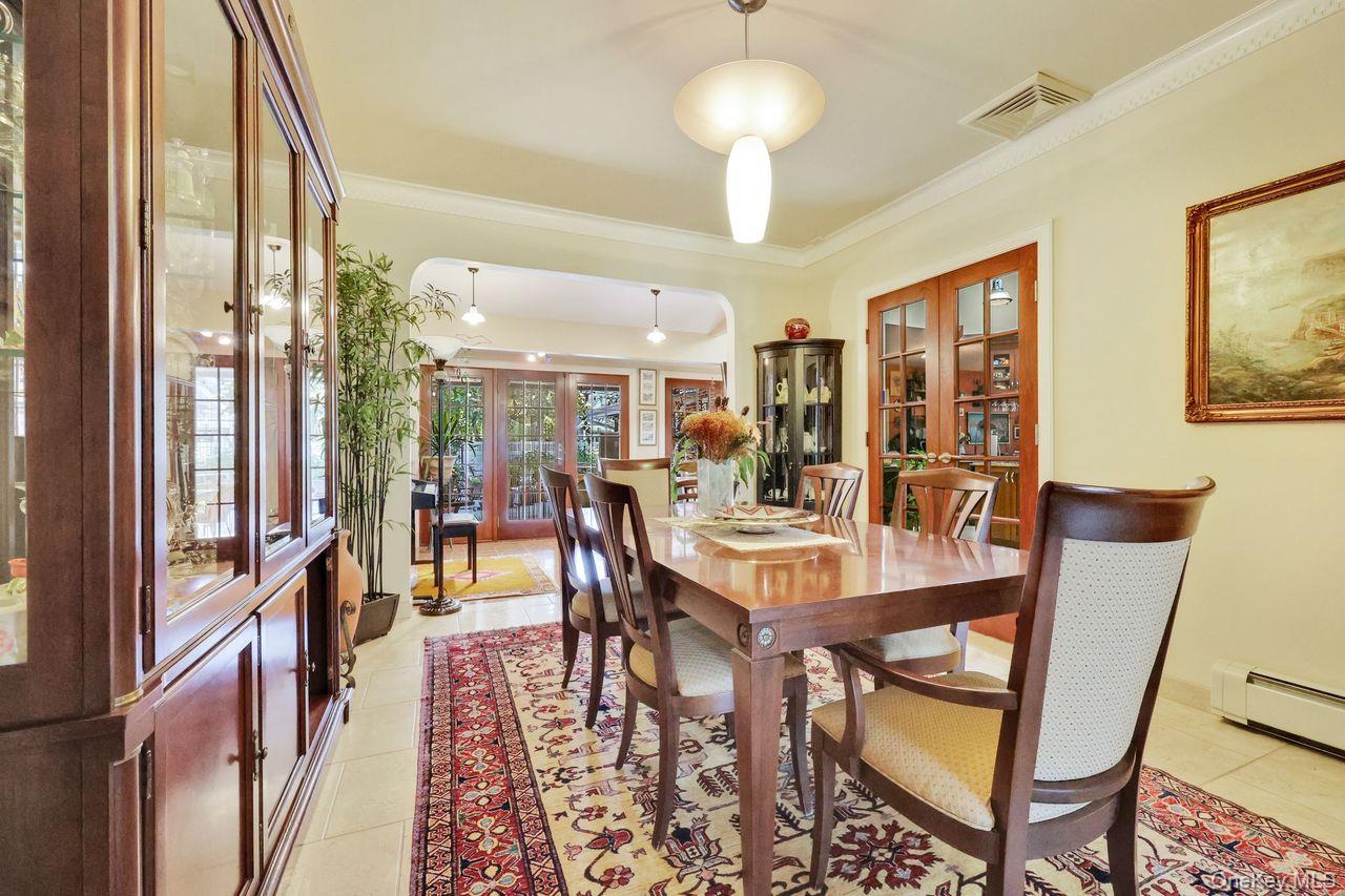 101 Harold Road, Woodmere, NY 11598