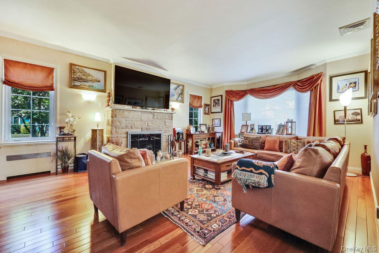 101 Harold Road, Woodmere, NY 11598