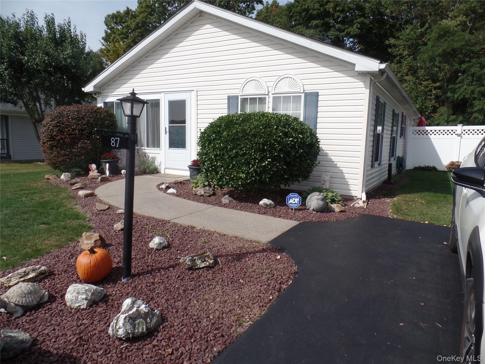 87 Vero, Poughkeepsie, NY 12603