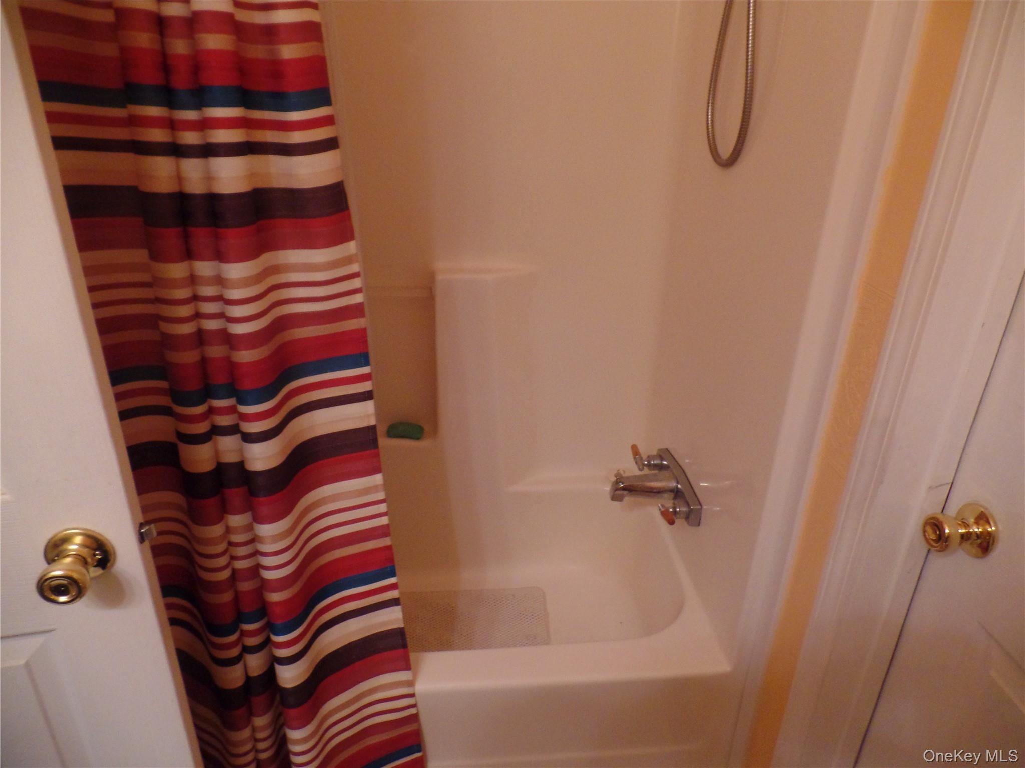 87 Vero, Poughkeepsie, NY 12603