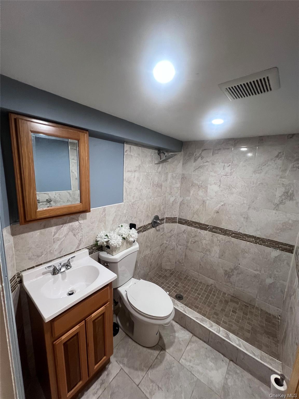 44 Frank Street, Valley Stream, NY 11580