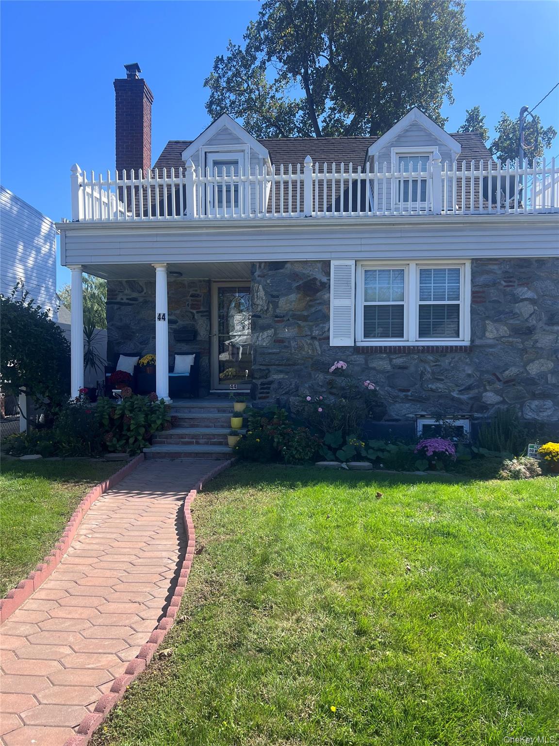 44 Frank Street, Valley Stream, NY 11580