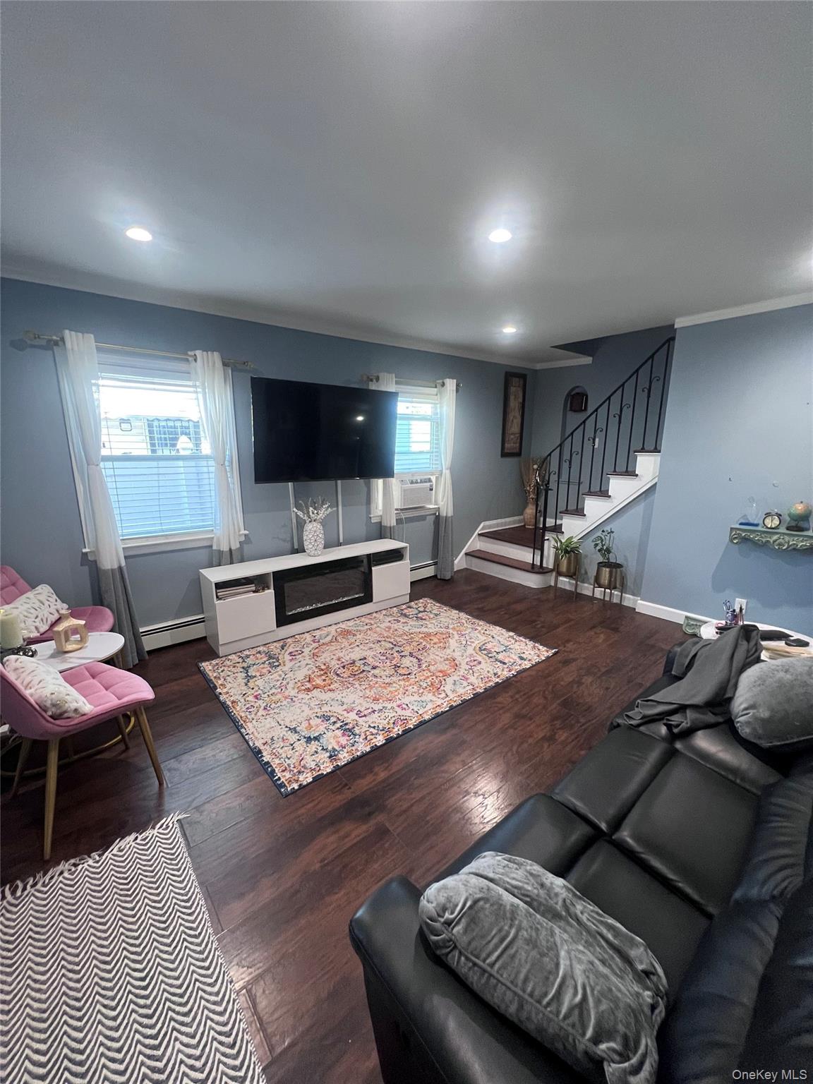 44 Frank Street, Valley Stream, NY 11580