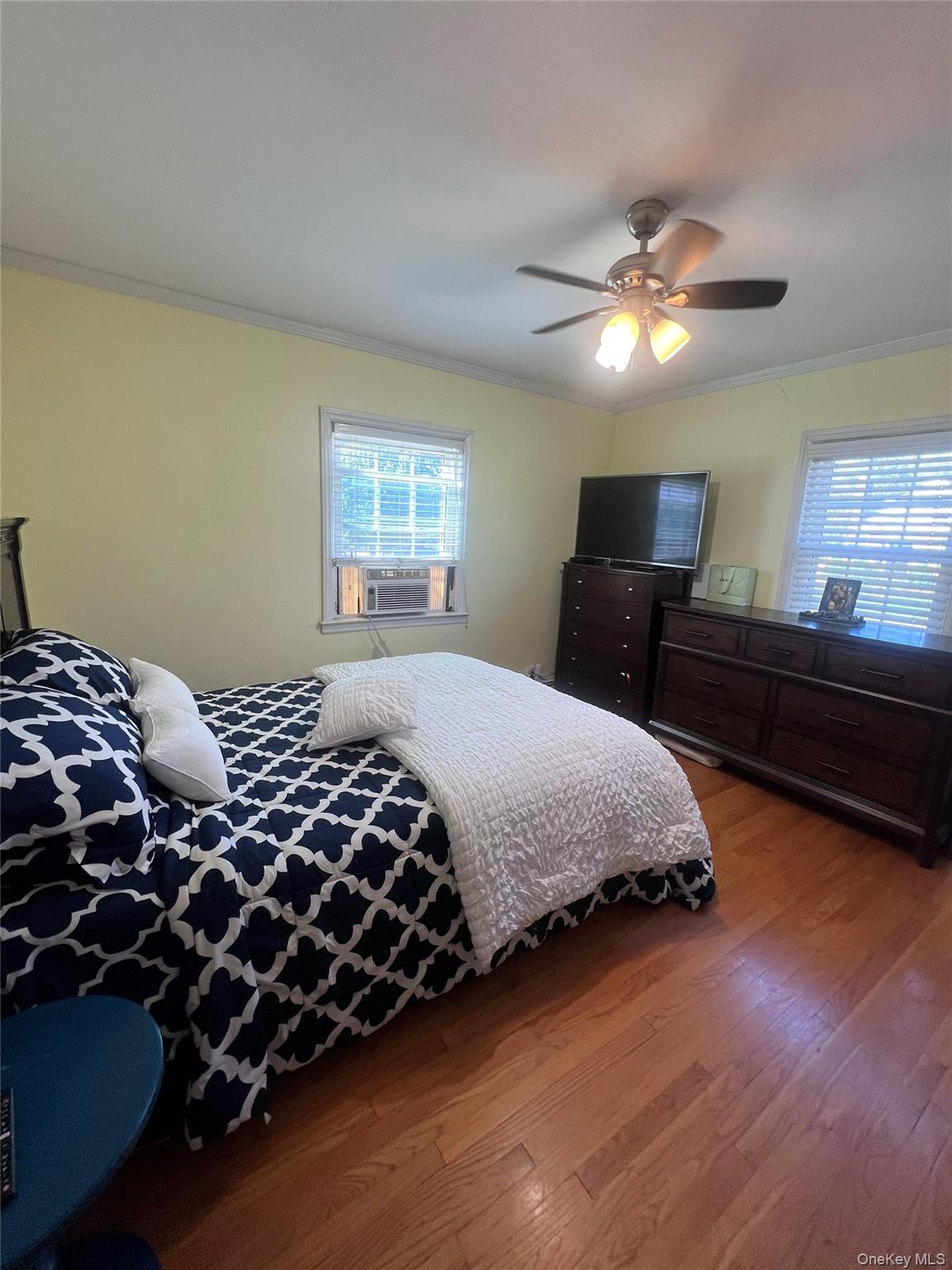 44 Frank Street, Valley Stream, NY 11580